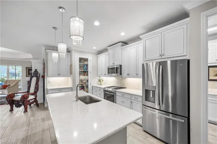 2302  Marquesa  CIR, Naples, FL 34112