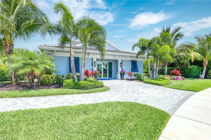 2302  Marquesa  CIR, Naples, FL 34112