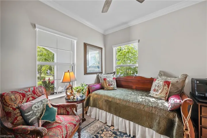 2302  Marquesa  CIR, Naples, FL 34112