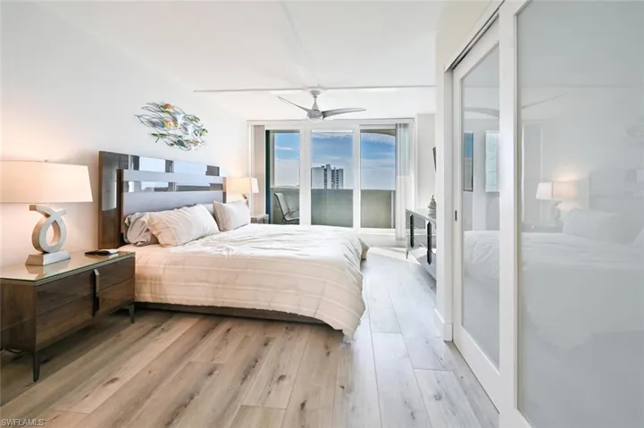 Primary Bedroom/King Bed