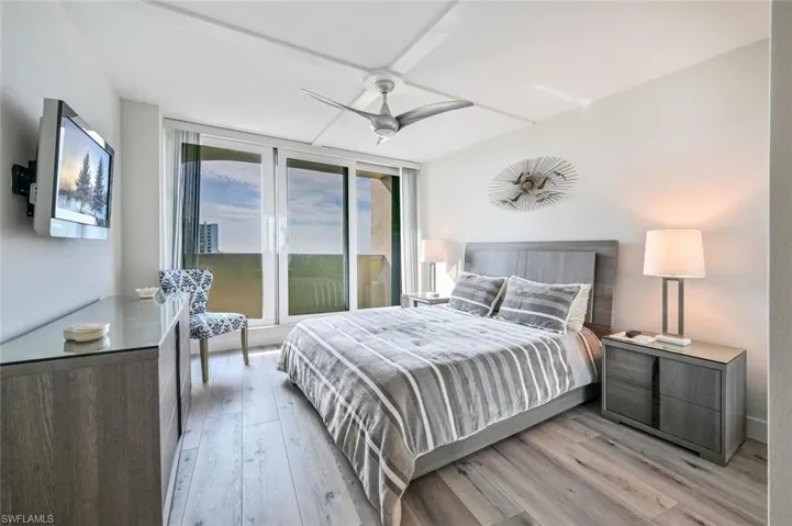 Queen Bed