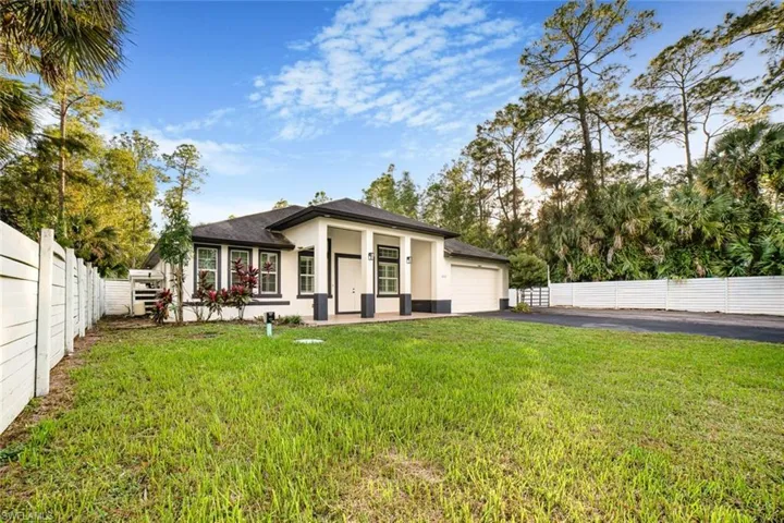 3332 6th Ave Se, Naples, Florida 34117