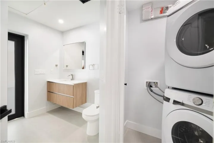 Full pool bath + laundry