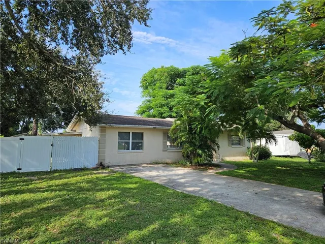 1199 Gramac Dr, North Fort Myers, Florida 33917