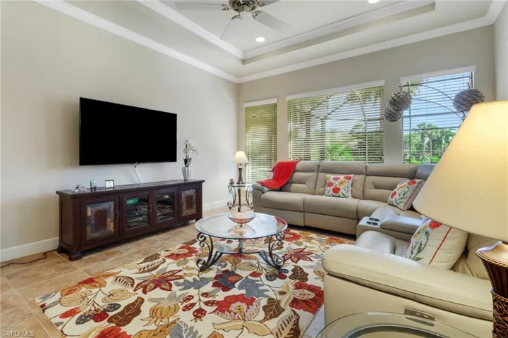 Living room with double tray ceiling
