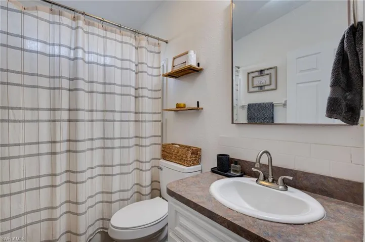 2040 S Montana Cir, Labelle, Florida 33935