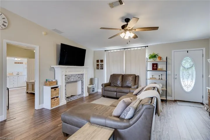 2040 S Montana Cir, Labelle, Florida 33935