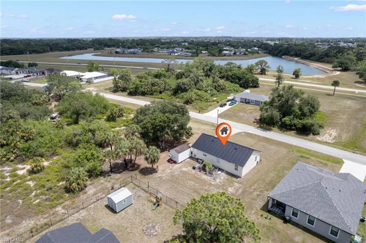 2040 S Montana Cir, Labelle, Florida 33935