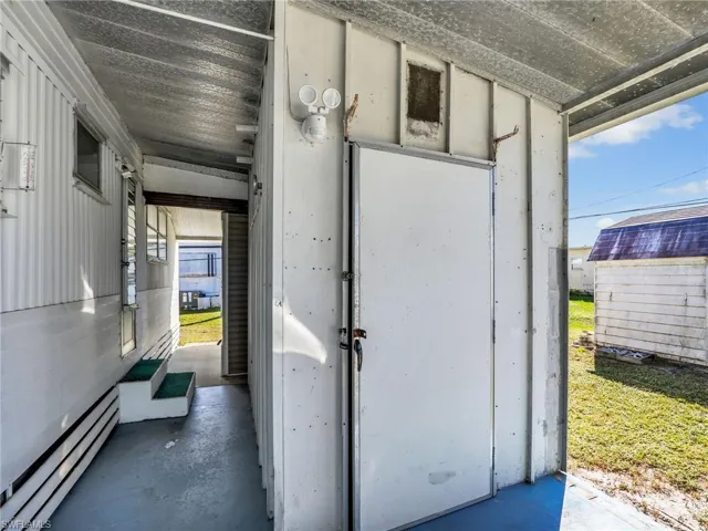 118  Flame  LN, North Fort Myers, FL 33917