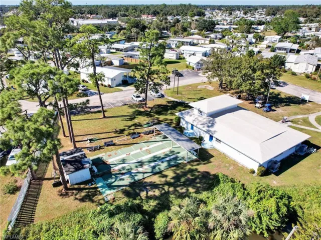 118  Flame  LN, North Fort Myers, FL 33917