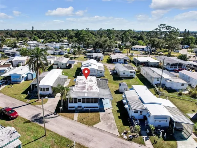 118  Flame  LN, North Fort Myers, FL 33917