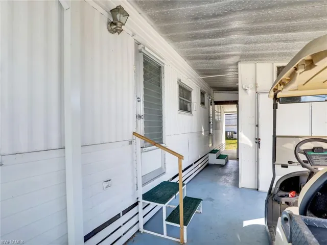 118  Flame  LN, North Fort Myers, FL 33917
