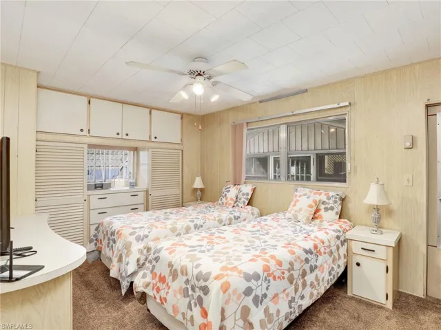 118  Flame  LN, North Fort Myers, FL 33917