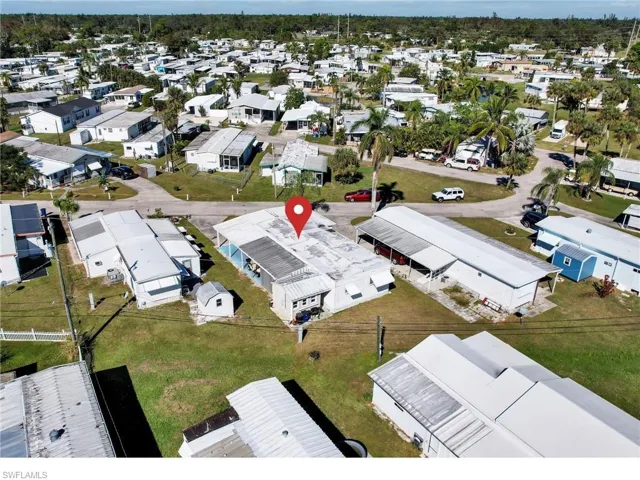 118  Flame  LN, North Fort Myers, FL 33917