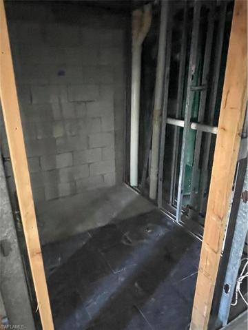 Guest quarters full bath
