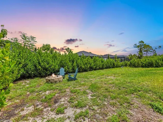 Backyard w/ Fire Pit