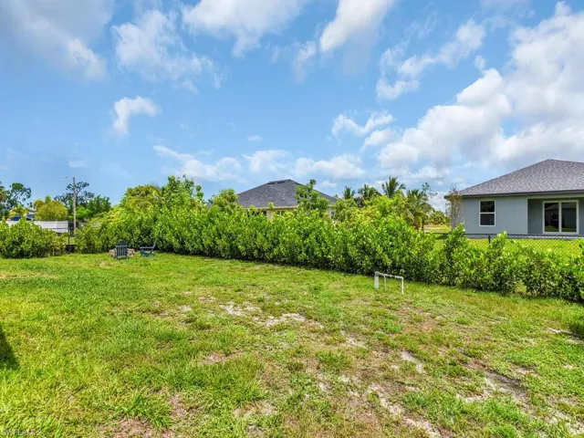 Backyard w/ Room For A Pool If Desired