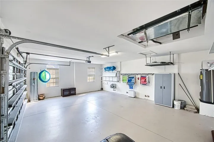 Oversized side entry garage