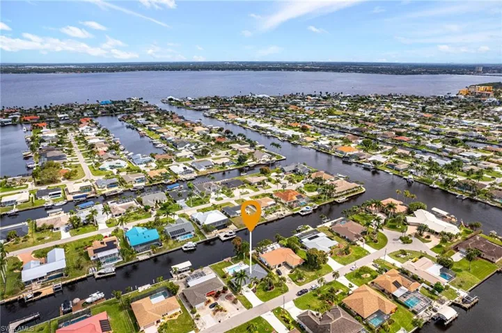 3507 SE 18th PL, CAPE CORAL FL 33904