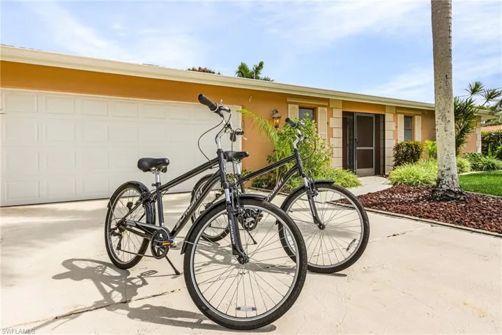 3507 SE 18th PL, CAPE CORAL FL 33904