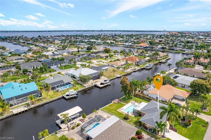 3507 SE 18th PL, CAPE CORAL FL 33904