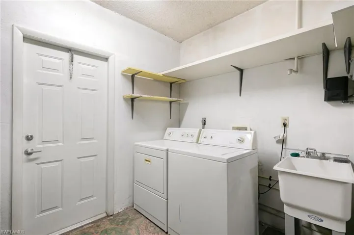 1196  Westlake  BLVD, Naples, FL 34103