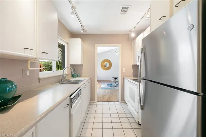 1196  Westlake  BLVD, Naples, FL 34103