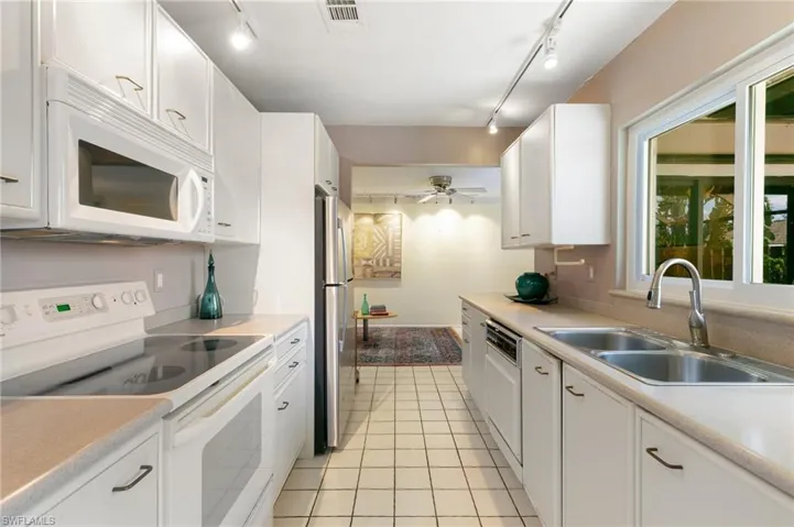1196  Westlake  BLVD, Naples, FL 34103