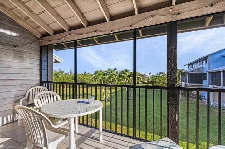 Screened lanai with plenty of sunlight