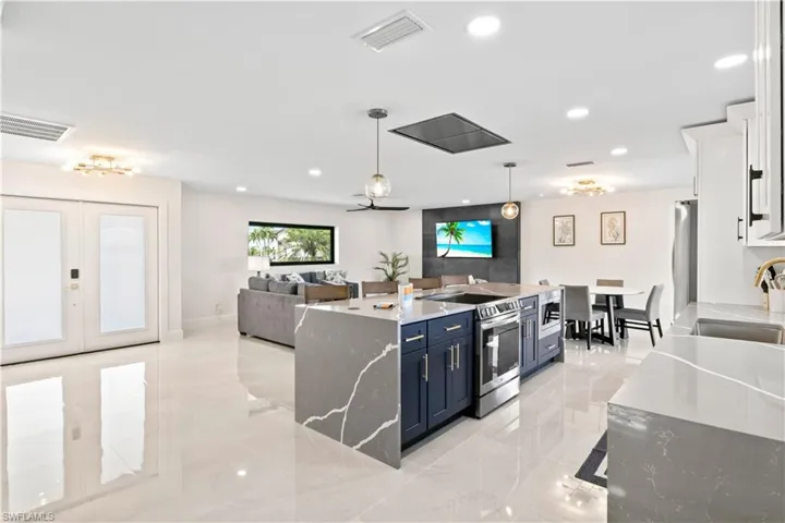 5323 Sw 11th Ct, Cape Coral, Florida 33914