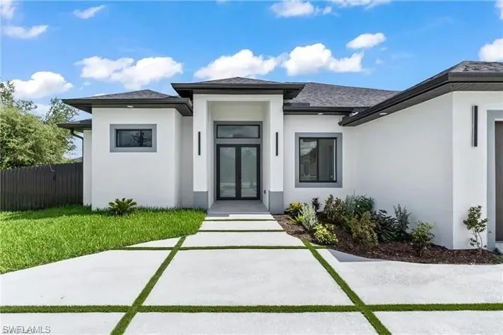1809 Sw Trafalgar Pkwy, Cape Coral, Florida 33991