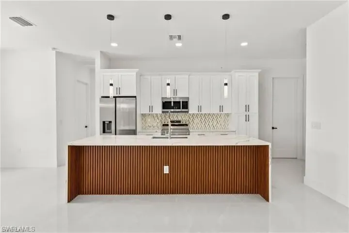 1809 Sw Trafalgar Pkwy, Cape Coral, Florida 33991