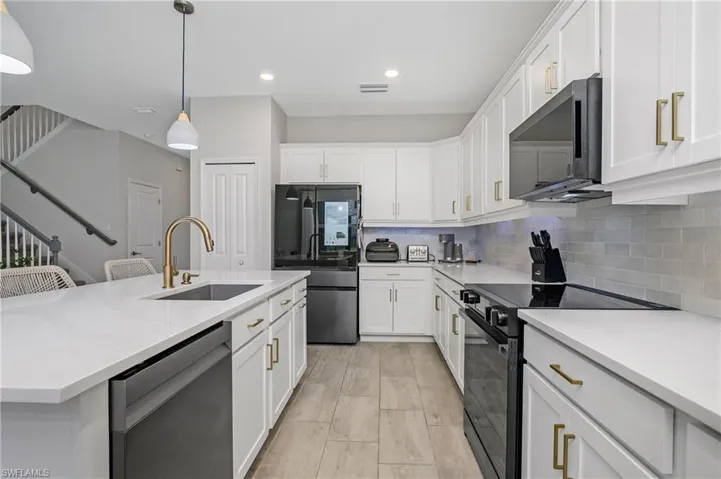 13883  Pine Lodge  LN, Fort Myers, FL 33913