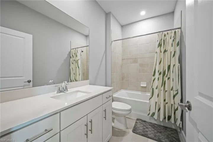 19568 Hinkley Dr, Estero, Florida 33928