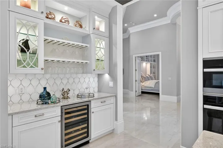 2679  CALADIUM  WAY, Naples, FL 34105