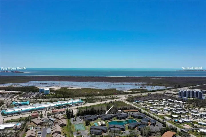 16881  Davis  RD, Fort Myers, FL 33908