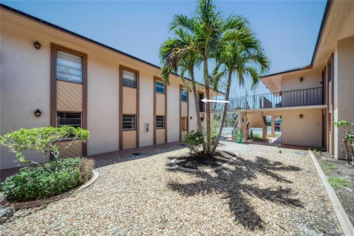 16881  Davis  RD, Fort Myers, FL 33908