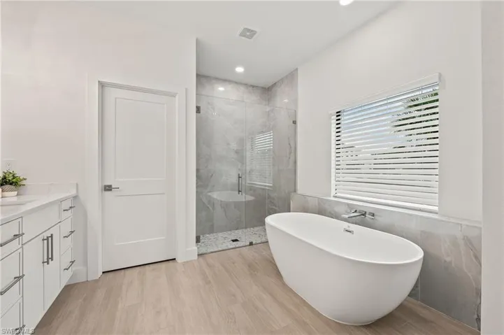 27071 Holly Ln, Bonita Springs, Florida 34135