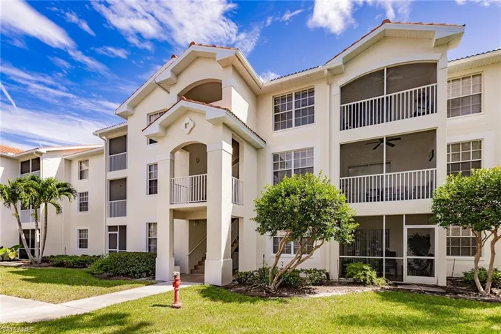 4620 Saint Croix Ln 934, Naples, Florida 34109