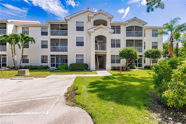 4620 Saint Croix Ln 934, Naples, Florida 34109