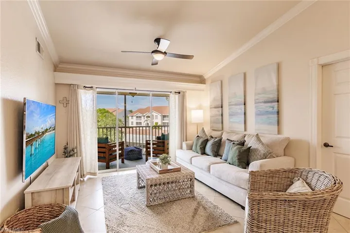 4620 Saint Croix Ln 934, Naples, Florida 34109