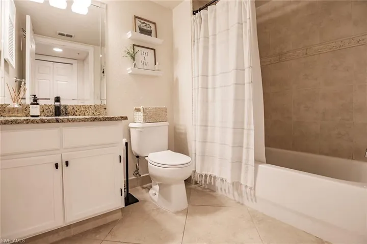 4620 Saint Croix Ln 934, Naples, Florida 34109