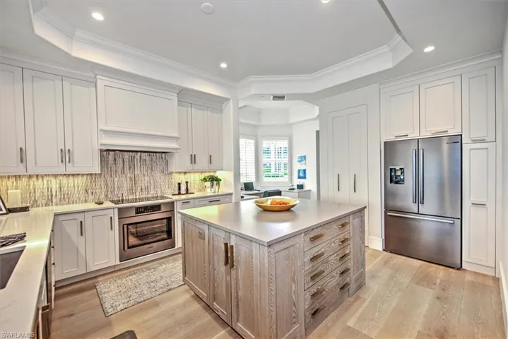 Kitchen w/New Bosch Appliances, Quartz Counter Tops w/Waterfall