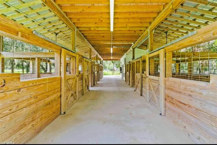 BARN STALLS