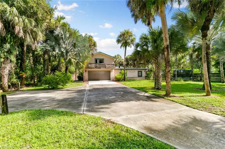 431  12th NW AVE, Naples, FL 34120