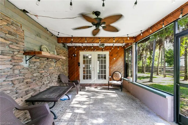 431  12th NW AVE, Naples, FL 34120