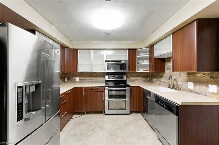 431  12th NW AVE, Naples, FL 34120