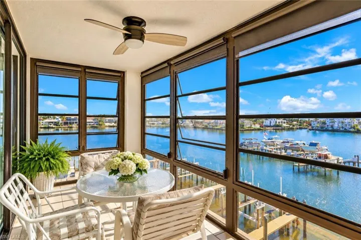 271 Southbay Dr 240, Naples, Florida 34108