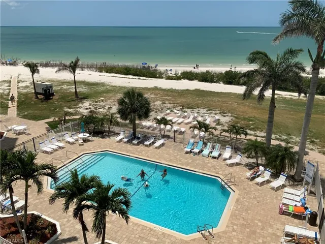 POOL WITH TANNING DECK