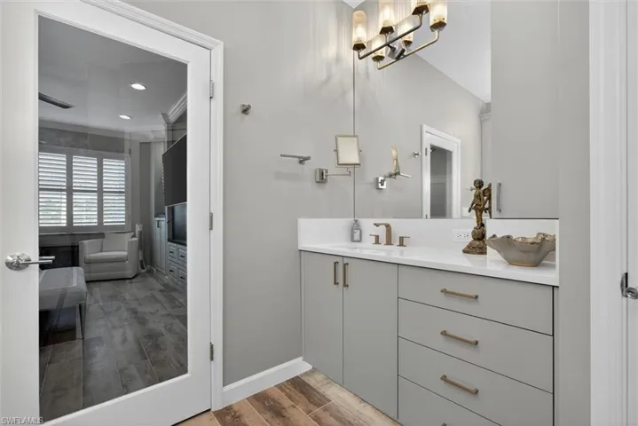 14017 Clear Water Ln, Fort Myers, Florida 33907